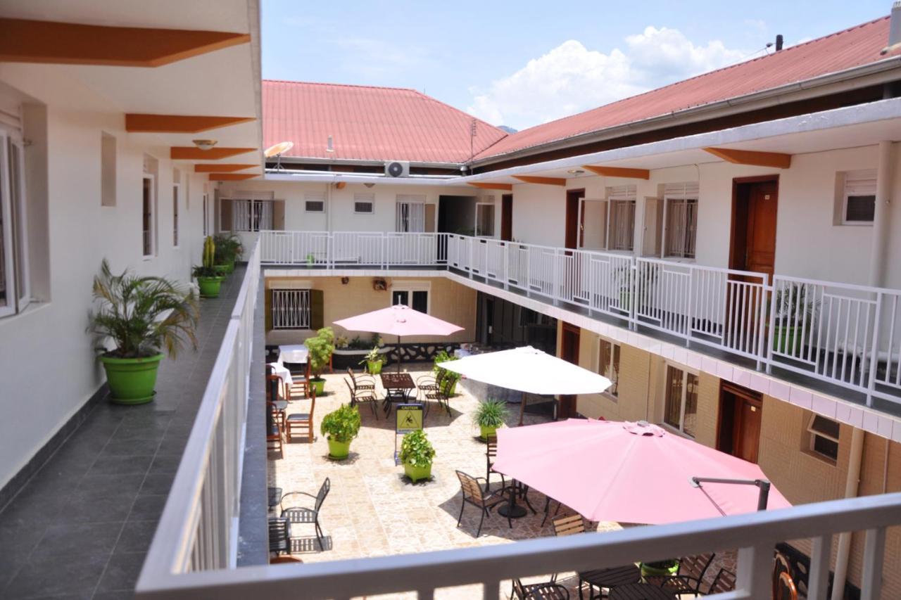 Sandton Hotel Kasese Dış mekan fotoğraf