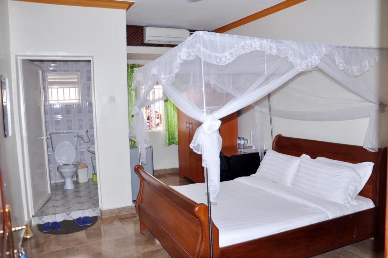 Sandton Hotel Kasese Dış mekan fotoğraf