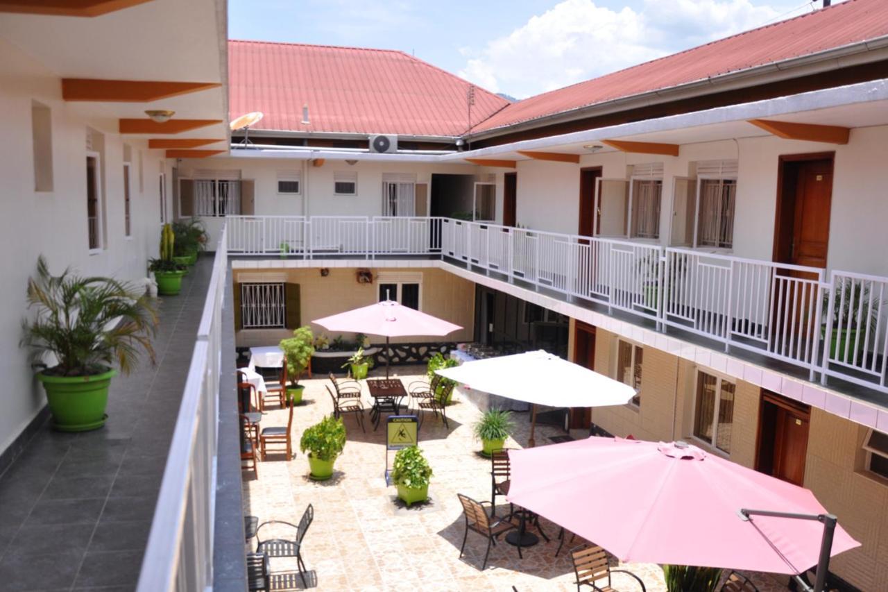 Sandton Hotel Kasese Dış mekan fotoğraf