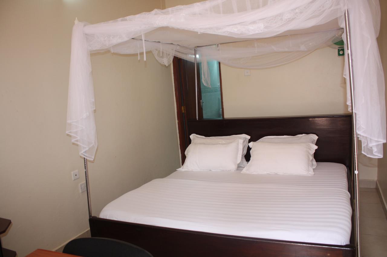 Sandton Hotel Kasese Dış mekan fotoğraf