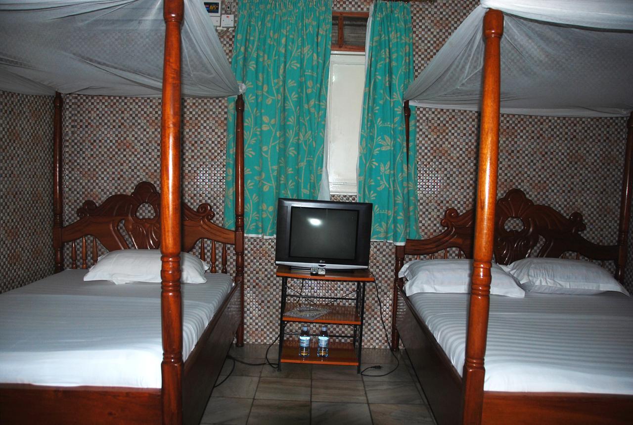 Sandton Hotel Kasese Dış mekan fotoğraf