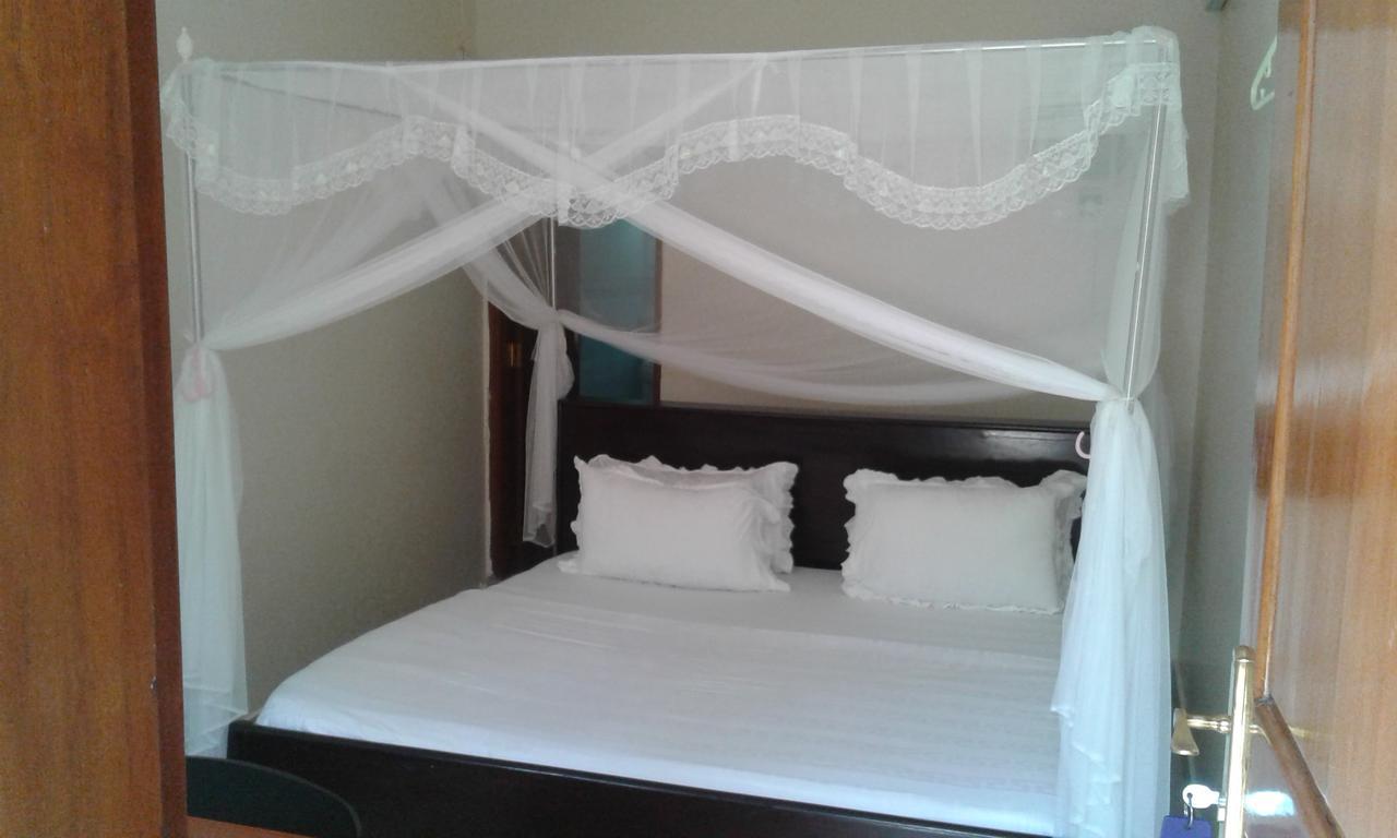 Sandton Hotel Kasese Dış mekan fotoğraf